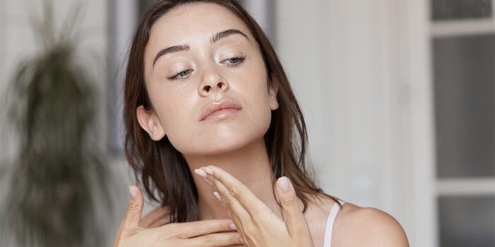 struggling-with-facial-redness?-here’s-what-derms-want-you-to-know