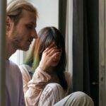 8-signs-you’re-insecure-in-your-relationship,-from-psychologists