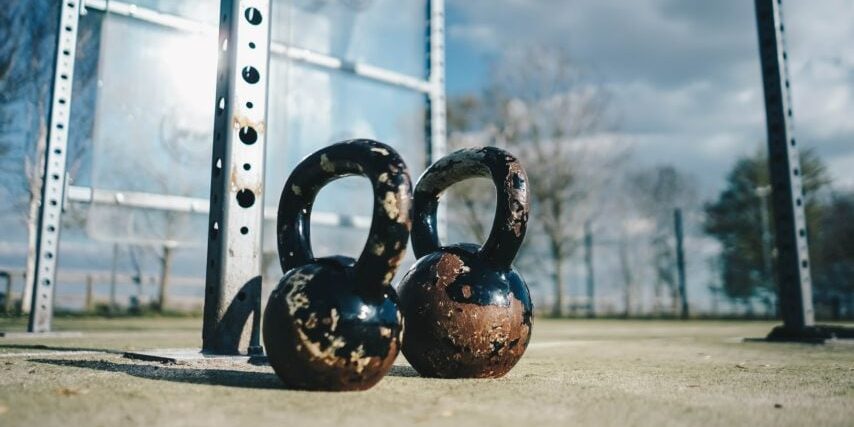 10-kettlebell-exercises-for-men-and-women-(the-beginner’s-guide) 10-kettlebell-exercises-for-men-and-women-(the-beginner’s-guide)