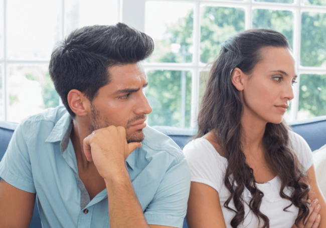 alarm-bells-ringing?-19-early-warning-signs-you-dating-a-possessive-man alarm-bells-ringing?-19-early-warning-signs-you-dating-a-possessive-man
