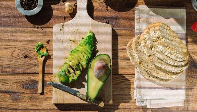 the-10-healthiest-fats-you-can-eat-(and-which-ones-to-avoid) the-10-healthiest-fats-you-can-eat-(and-which-ones-to-avoid)