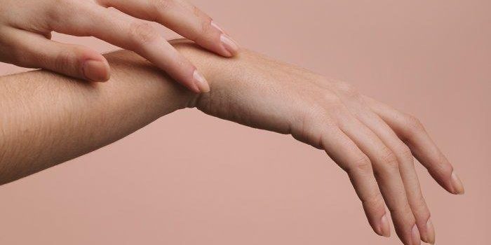 3-treatments-to-reverse-the-look-of-dark-spots-on-hands