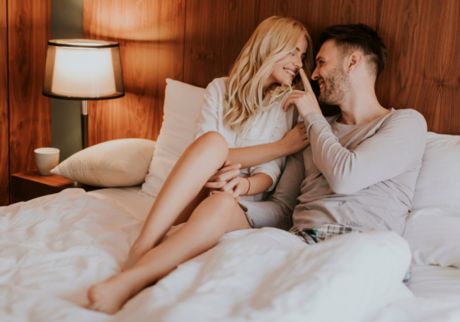 no-strings-attached:-mastering-the-13-golden-rules-of-friends-with-benefits