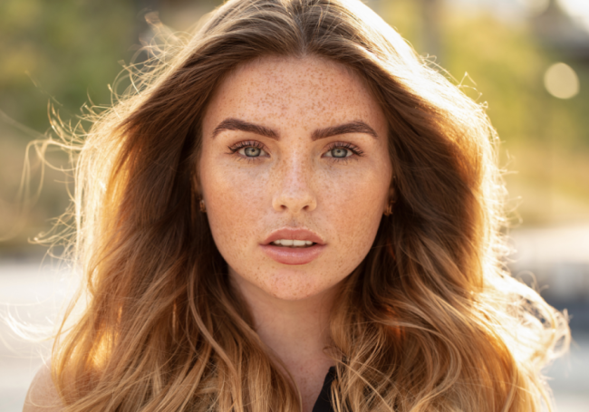 are-you-a-head-turner?-13-indicators-of-conventional-attractiveness-you-may-overlook