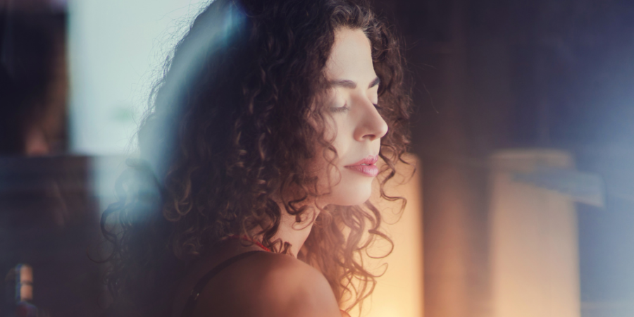 the-ultimate-guide-to-dark-feminine-energy-+-7-signs-of-dark-feminine-energy-unveiled