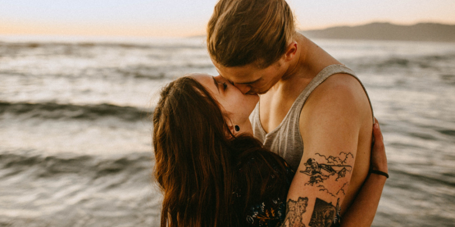 is-it-love-or-a-sexual-soul-tie?-deciphering-9-signs-+-ways-to-break-free is-it-love-or-a-sexual-soul-tie?-deciphering-9-signs-+-ways-to-break-free