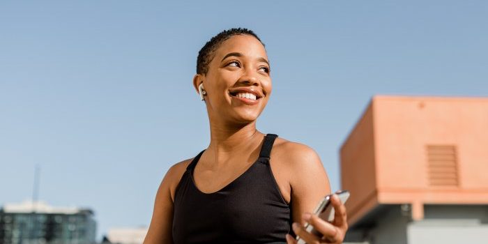 “dressed-up”-walking-is-the-new-daily-habit-you-need-to-try-asap “dressed-up”-walking-is-the-new-daily-habit-you-need-to-try-asap