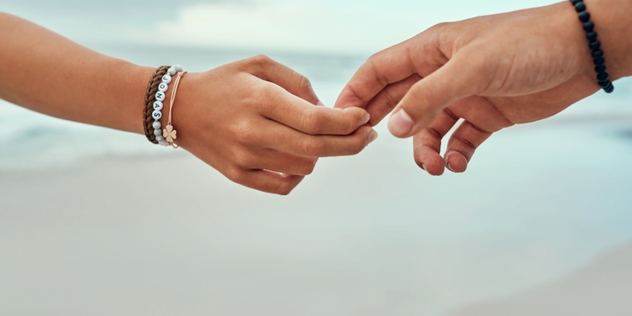 a-guide-to-emotional-detachment:-13-ways-to-distance-yourself-from-unhealthy-bonds