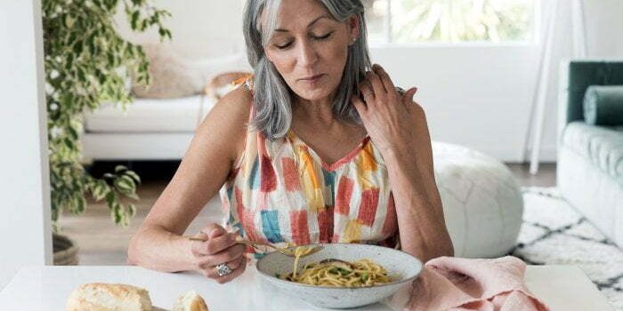 this-diet-was-just-associated-with-a-57%-reduced-risk-of-breast-cancer this-diet-was-just-associated-with-a-57%-reduced-risk-of-breast-cancer