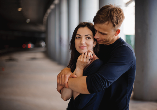 understanding-a-broken-man:-11-signs-he-loves-you-and-13-red-flags-you’re-involved-with-one