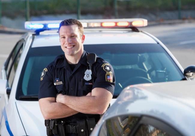 thinking-of-dating-a-cop?-9-things-to-consider-before-getting-involved