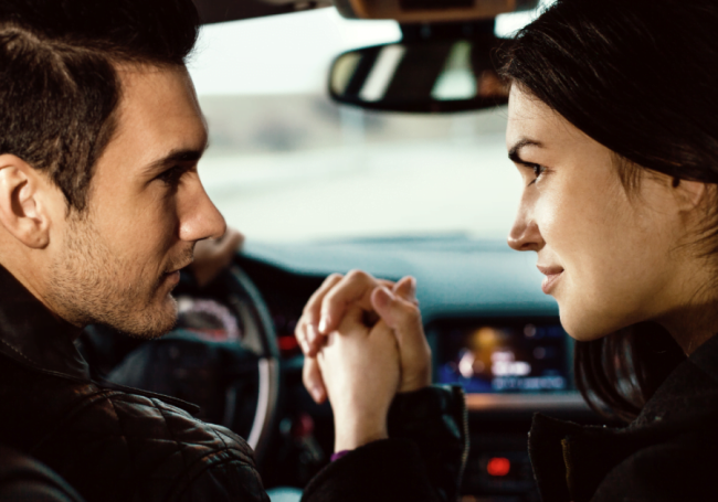 25-subtle-ways-you’re-telling-your-partner-“i-love-you”-without-saying-a-word