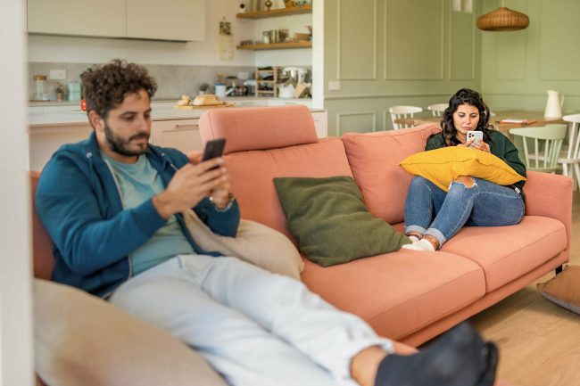 turn-towards-your-partner-instead-of-a-screen