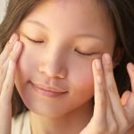 long-day?-these-facial-massage-techniques-release-tension-(&-fine-lines)