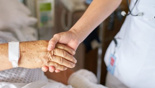 8-lessons-on-living-a-remarkable-life-—-that-i’ve-learned-from-the-dying