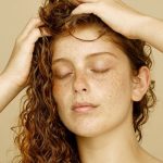 3-telltale-signs-you-should-use-a-scalp-serum-+-what-to-look-for