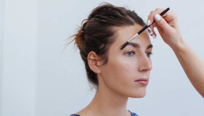 i’m-a-celebrity-brow-artist-&-this-one-mistake-instantly-ages-your-face