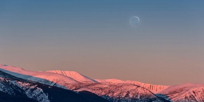this-month’s-new-moon-is-going-to-be-an-intense-one—here’s-what-to-know this-month’s-new-moon-is-going-to-be-an-intense-one—here’s-what-to-know