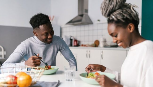 narcissists-share-this-unique-eating-habit,-research-shows