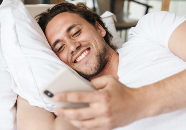 textual-chemistry:-13-texting-habits-of-a-guy-who’s-smitten-with-you