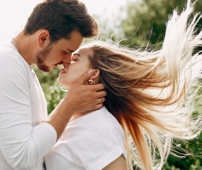 15-undeniable-signs-the-kiss-meant-something-to-him 