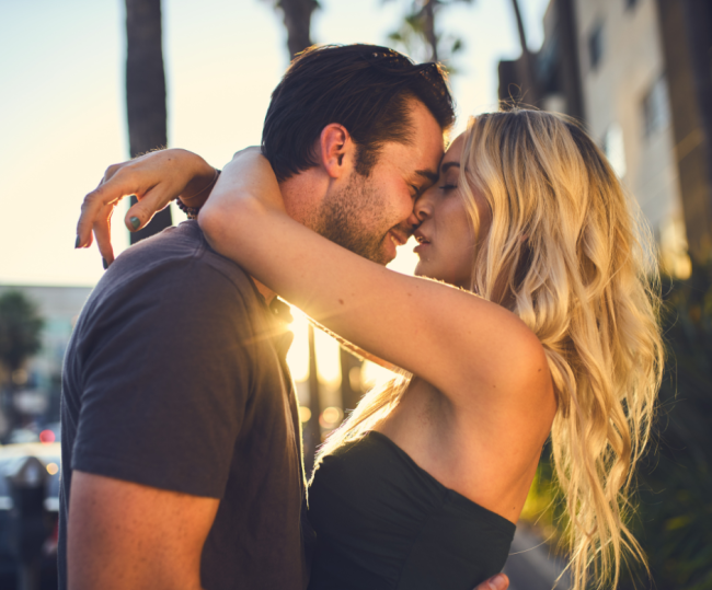 what-is-a-pda-relationship?-19-types-of-pda-and-when-to-use-them what-is-a-pda-relationship?-19-types-of-pda-and-when-to-use-them