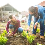 mindful-parenting:-how-to-raise-kind-and-conscious-teens