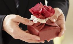 what-to-give-on-anniversary:-gift-giving-tips-to-make-it-that-extra-special